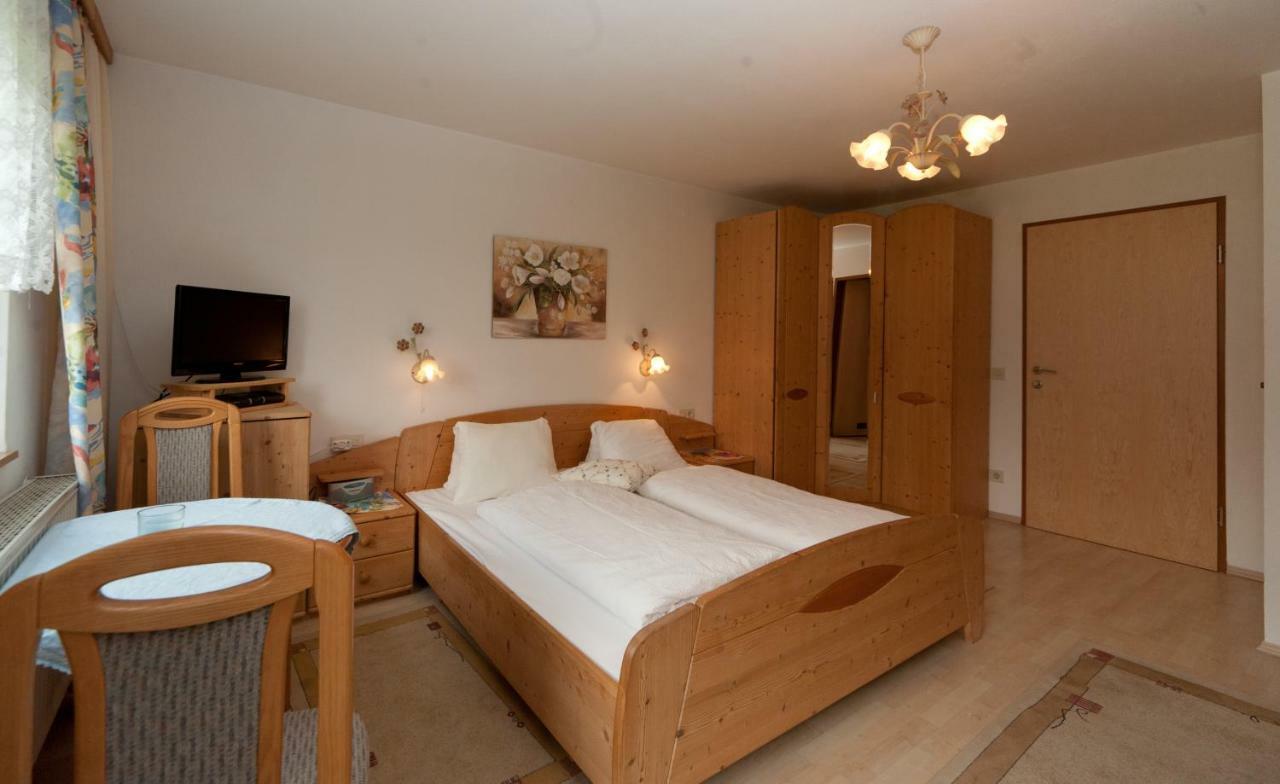 Haus Taumberger Apartamento Sankt Jakob in Defereggen Exterior foto